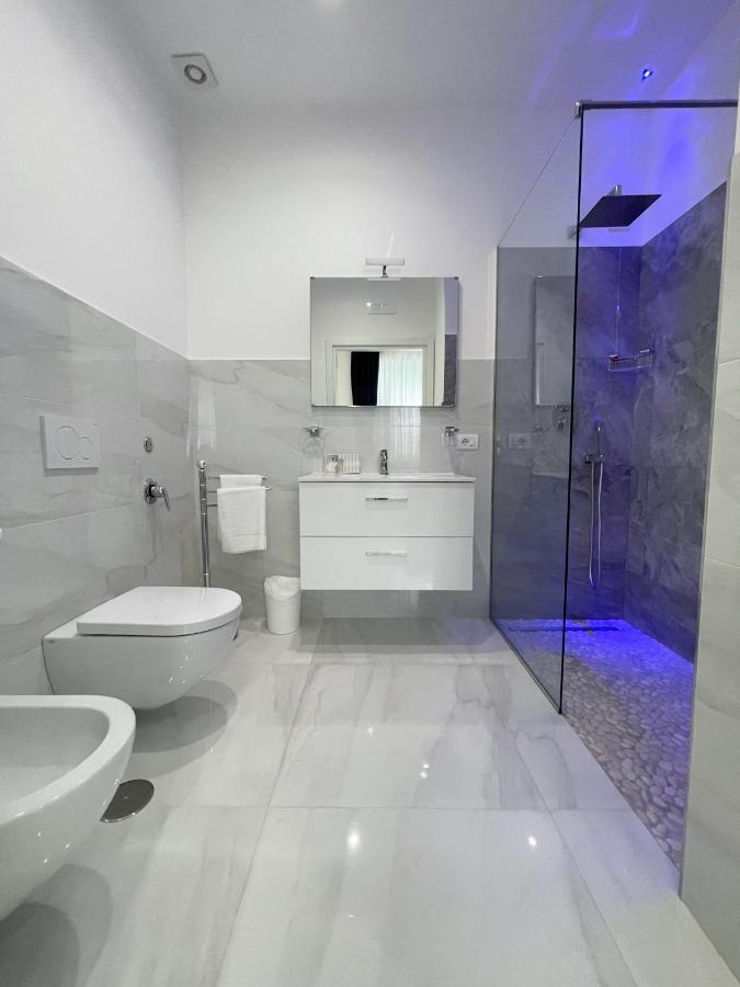 Villa Gabriella - Rooms & Breakfast Сант'Агнело Екстериор снимка