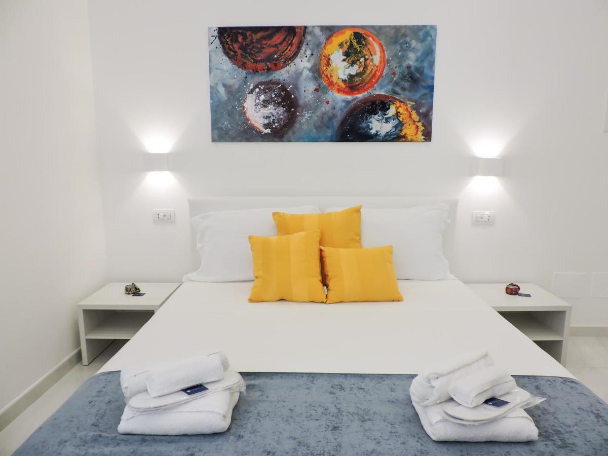 Villa Gabriella - Rooms & Breakfast Сант'Агнело Екстериор снимка