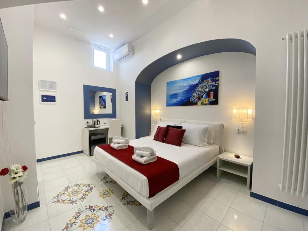 Villa Gabriella - Rooms & Breakfast Сант'Агнело Екстериор снимка