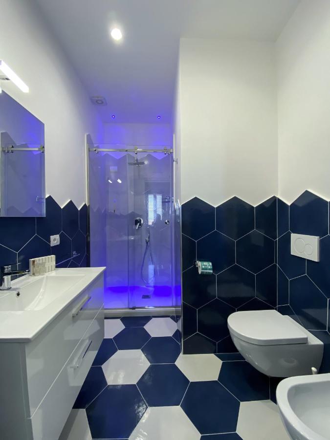 Villa Gabriella - Rooms & Breakfast Сант'Агнело Екстериор снимка